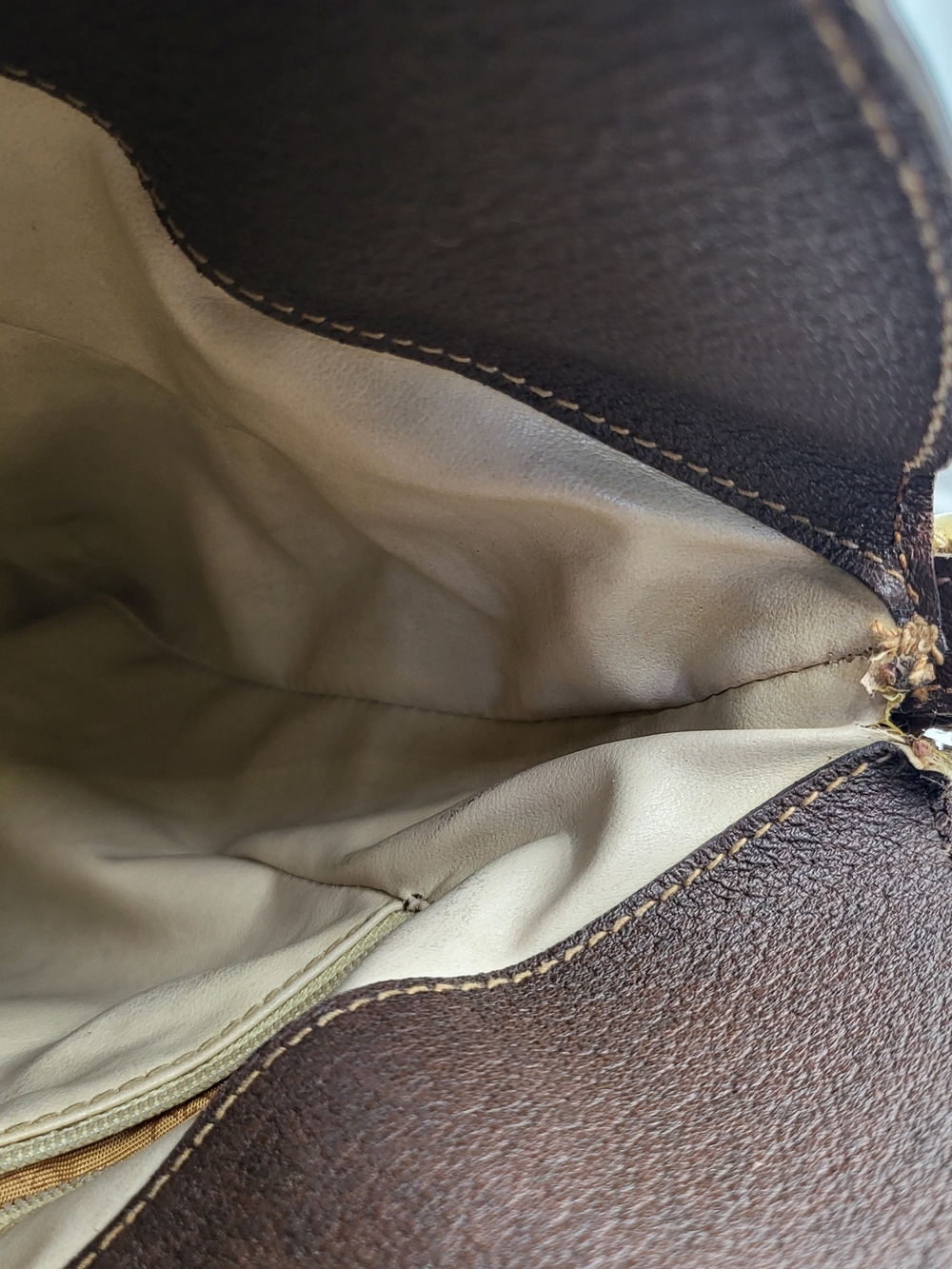 Gucci Vintage GG Canvas Crossbody Bucket Bag with Web Stripe. Auth..w/COA. - Picture 14 of 16
